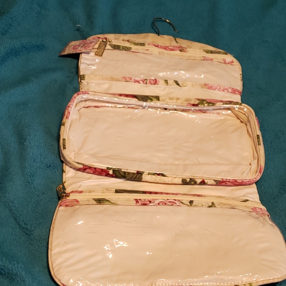Cosmetic bag - Picture 3 of 4